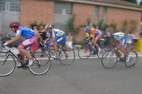Àlex Sánchez queda tercer en la darrera prova de ciclisme infantil de carretera disputada a Casp