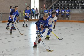 El Palau Municipal d'Esports acull el 14è torneig d'hoquei base Vila de Cambrils amb la participació de quatre clubs