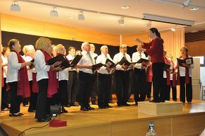 El Casal Municipal de la Gent Gran clou el curs dactivitats 2011-2012 amb música i teatre