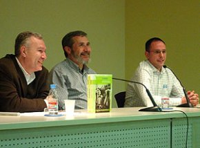 Es presenta el llibre "Les músiques del ball de bastons i el seu context" de Robert Rovira i Àngel Vallverdú 