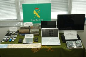 La Guàrdia Civil desarticula una xarxa dedicada al tràfic de drogues i deté una desena de persones, tres d'elles veïnes de Cambrils