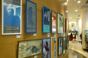 El cambrilenc Marc Capella presenta la seva exposició de pòsters "25 anys sense The Smiths" a la sala el Cau de Tarragona