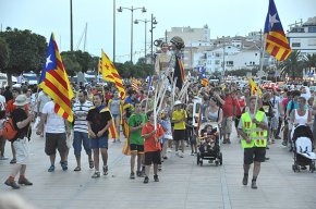 Prop de 500 persones participen a Cambrils en la Marxa per la Independència