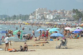 Mor una dona francesa, de 79 anys d'edat, a la platja del Regueral