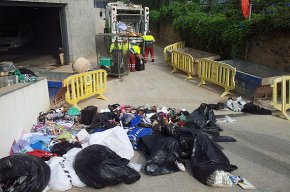 La Policia Local destrueix més de 3.775 objectes comissats de la venda ambulant il·legal
