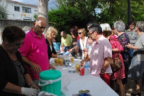 L'Associació de veïns del barri de la Llosa celebra el 12 d'octubre amb la Festa de Germanor