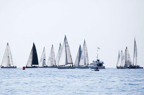 19 embarcacions i prop d'un centenar de participants competeixen en la 36a edició de la regata de creuers Los Roques