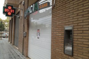 Les farmàcies cambrilenques se sumen a la vaga de 24 hores convocada pel sector