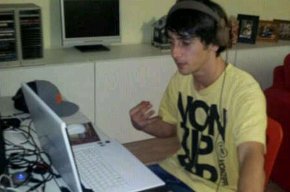 El jove cambrilenc Marc Gallardo ofereix la seva primera actuació pública com a Dj Marcos G