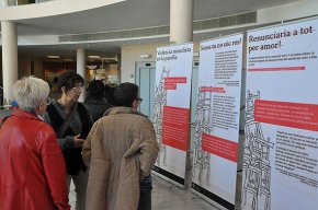 S'inaugura l'exposició "Violència masclista en la parella: desmuntem mites?", al vestíbul de l'Ajuntament