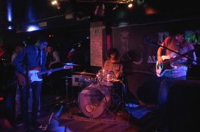 Ivory ofereix una actuació en directe al pub Bulevar