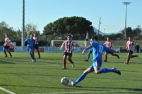 Empats del FC Cambrils, United i Marina i derrota del Vilafortuny