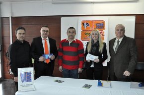 La Unió de Botiguers premia a dos alumnes de màrqueting de l'Escola d'Hoteleria i Turisme per els seus informes d'hàbits de compra a Cambrils