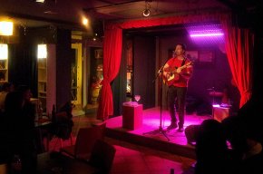 "Juanton el equilibrista" omple dhumor el pub Maras