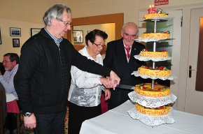 L'Aula de Gent Gran de Cambrils celebra el 15è aniversari amb un dinar que aplega 80 persones