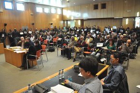S'aproven els pressupostos municipals per a l'any 2013 amb la protesta en silenci dels treballadors