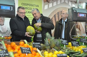La Cooperativa Agrícola s'estrena a Reus amb una parada al Mercat Central