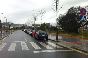 L'avinguda de Bernat dels Arcs, a la Fontcoberta, una ratera per als conductors refiats