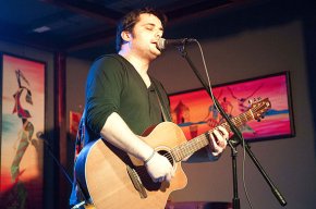 El cantautor Miquel Abras, protagonista de la segona setmana d'actes del programa A Cambrils, Petits Luxes