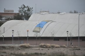 La piscina municipal tancarà per Setmana Santa per col·locar la nova claraboia
