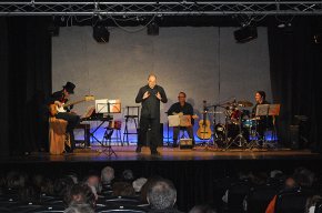 La Teca Teatre&Oncle's Band presenta "Poemes en clau de sol", una recopilació dels seus espectacles de poemes i cançons