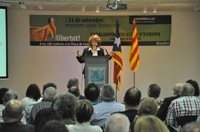 Ple de gom a gom per escoltar els arguments a favor de la Catalunya independent