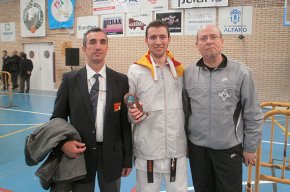 El cambrilenc Sergi Bautista aconsegueix una medalla de bronze al X Campionat d'Espanya de Karate WUKO 2013
