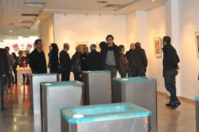 La sala Àmbits acull l'obra d'Ester Ferrando, Fani Pizarro i Cristina Serra dins de l'exposició col·lectiva d'art contemporani Breathing time