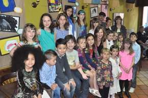 Els alumnes del taller de pintura de Nuri Mariné presenten les seves creacions artístiques al Marro Cafè