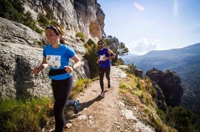 Sandra Veà i Kike Gutiérrez de l'equip Pinyó Fix queden en segona i cinquena posició a la Trailseries Bombers Voluntaris de Cornudella