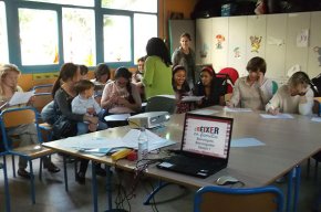 LEspai del Menut Saltirons posa en marxa el cicle de tallers "Créixer en família"
