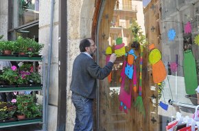L'associació Vilacentre i Cambrils Art Total s'uneixen en una nova edició de la iniciativa Art als aparadors 2013