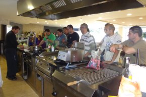 L'Associació Hotelera Salou-Cambrils-La Pineda organitza un curs de cuina japonesa