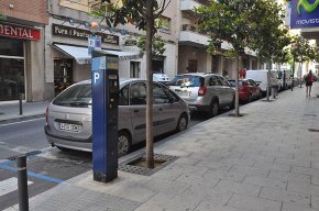 L'Ajuntament simplificarà el funcionament dels parquímetres de la zona blava per evitar els problemes de cobertura