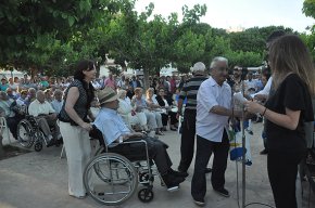 L'Arjau ret homenatge als vells pescadors cambrilencs amb motiu del 80 aniversari de la construcció del port