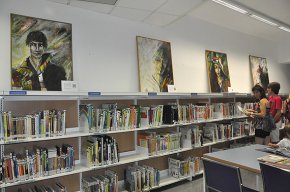 La Biblioteca acull l'exposició "El llegat dels contes de fades", una mostra pictòrica inspirada en els contes dels germans Grimm