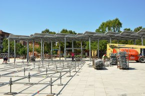 S'inicia el muntatge de l'escenari al recinte del parc del Pinaret que acollirà vuit dels onze concerts del Festival Internacional de Música