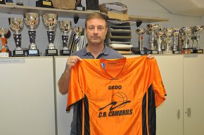 L'equip sènior del CB Cambrils canvia d'entrenador i renova mitja plantilla