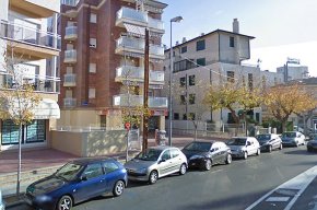 Una fuita en una bombona de gas obliga a desallotjar un edifici de la rambla de Jaume I