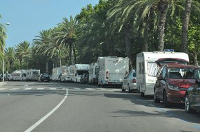El sector del càmping vol impulsar una llei que reguli la pernoctació d'autocaravanes a la via pública