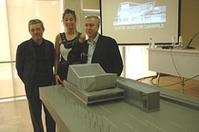 L'arquitecte Ramon Sanabria presenta la maqueta del futur teatre auditori 