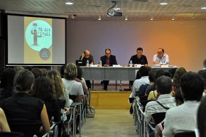 Jaume Borràs presenta el seu llibre El dit a l'ull, un recull d'articles publicats a Revista Cambrils