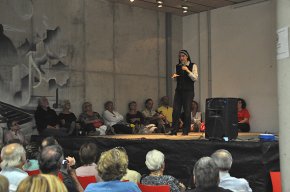 Teresa Forcades: "Farem la revolució i ens mantindrem actius, perquè sha de trencar amb aquesta criminalitat legal