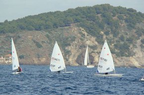 El regatista cambrilenc Mon Cañellas queda quart a la Laser Europa Cup 2013