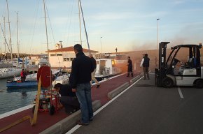 El Club Nàutic realitza un exercici d'extinció d'incendis a les seves instal·lacions