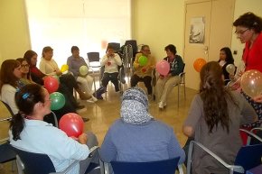 Una quinzena de dones participen en un taller d'autoestima en el marc de les jornades contra la violència de gènere