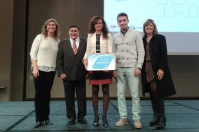 L'Ajuntament de Cambrils rep el premi Jordi Cartanyà 2013 en el marc de la XXIV Nit del Turisme