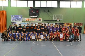 Els clubs esportius cambrilencs guarden un minut de silenci per l'eliminació de la violència contra les dones