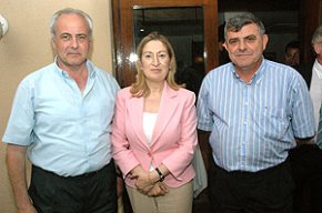 L'exministra de Sanitat i Consum del PP Ana Pastor es reuneix amb els representants locals del partit