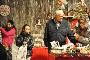 La plaça del Pòsit acull el primer cap de setmana del Mercat de Nadal
